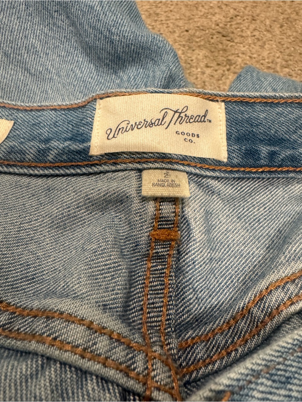Universal Thread Light Wash women’s Jeans